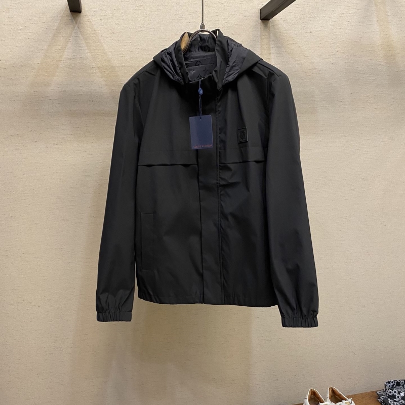 l0vis Vvtt0n outwear